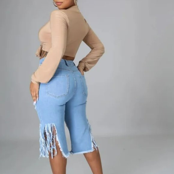 Plus Size Tassel Ripped Knee Length Jeans - Picture 3 of 4